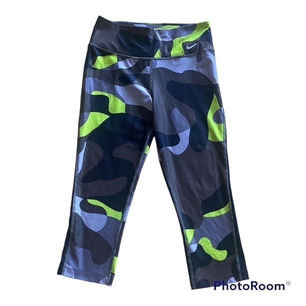 NIKE-CAMO CROPPED LEGGINGS-SMALL